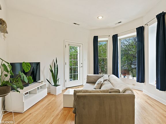 2nd image of 919 N Campbell Ave APT 2