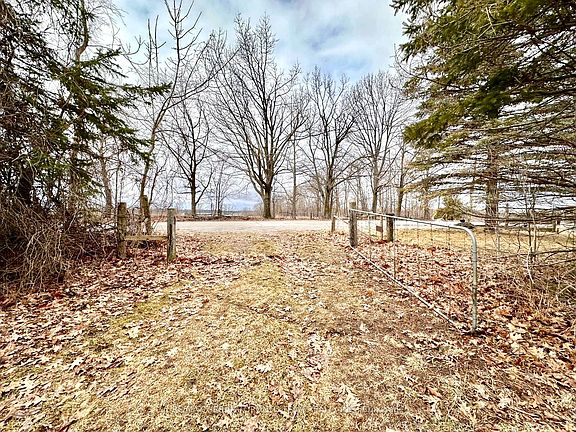 2nd image of 414 Northline Rd