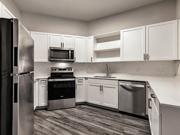 5th image of 810 W Saint Johns Ave #2121