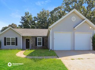 4003 River Garden Cir, Covington, GA 30016
