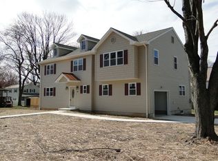 488 Sunnemeade Ave, Warminster, PA 18974