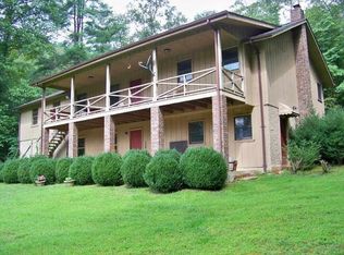 368 Bryes Place Ln, Rabun Gap, GA 30568