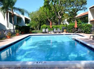 6041 Bayview Dr, Fort Lauderdale, FL 33308