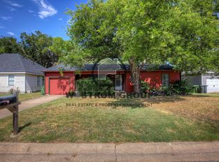 620 Harrison Ln, Hurst, TX 76053