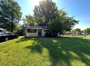 11900 Raymond Ave, Saint Louis, MO 63138