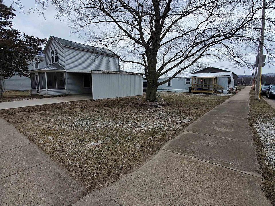 302 Amelia St, Cassville, WI 53806 MLS 1952036 Zillow