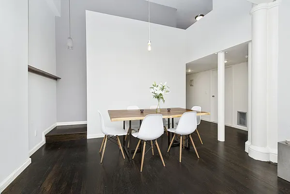 Sold by Triplemint | media 15