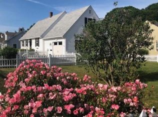 7 Ocean View Ave, Mystic, CT 06355