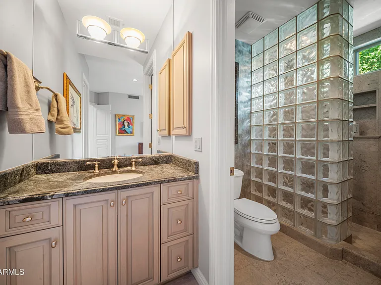 8350 E Via Del Sol Dr — Photo 29