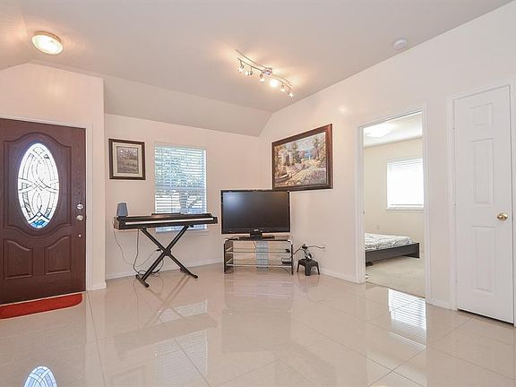 4th image of 6441 Mountain Pines Ln