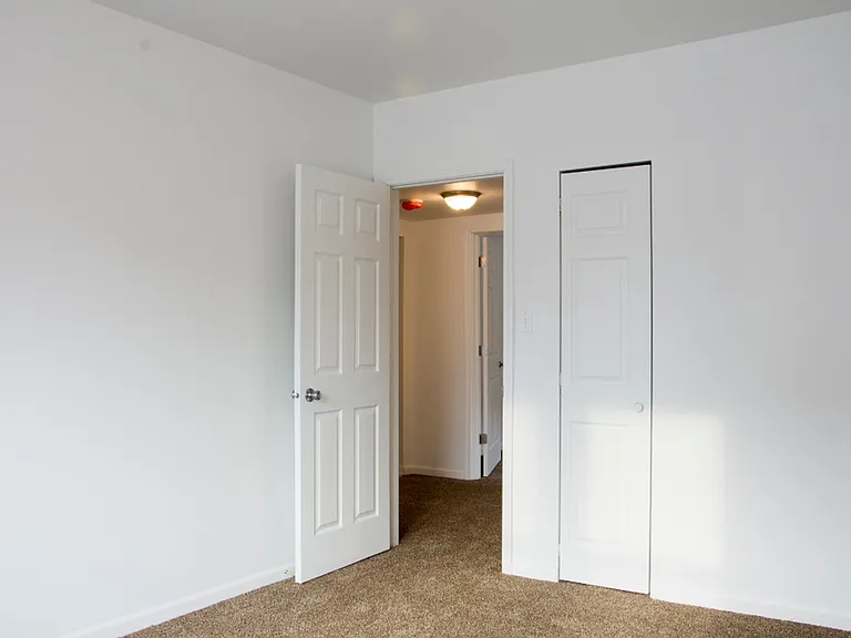 1101 N Lawler Ave — Photo 9