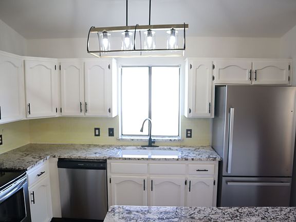 4th image of 2747 Northridge St