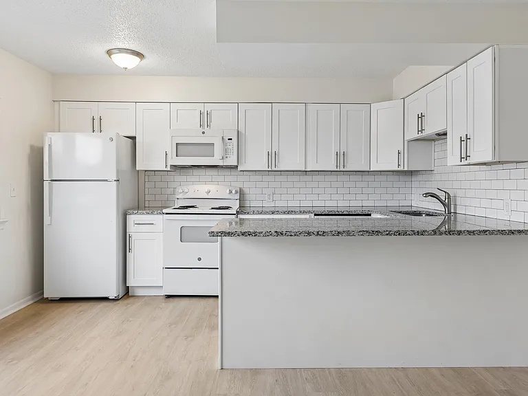 1056 S 29th St #9 — Photo 7