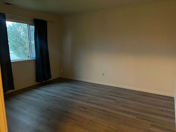 3rd image of 8629 Mellowoods Way