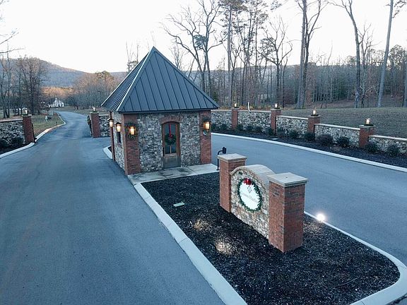 5th image of 0 Clubhouse Dr #1C