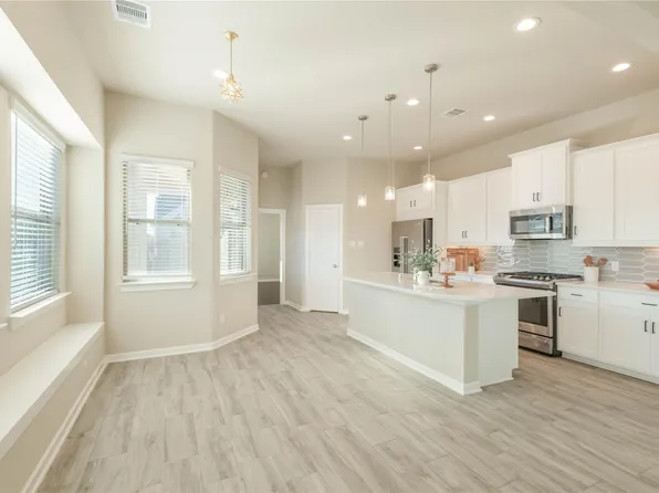 7011 Winterberry Glen Ln, Katy, TX 77493