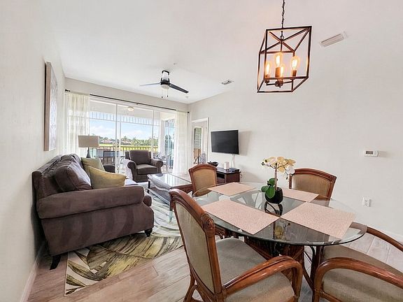 4th image of 7895 Mahogany Run Ln APT 1422