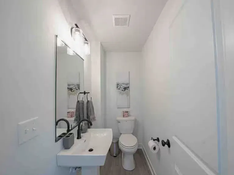 418 Moseley Dr — Photo 14