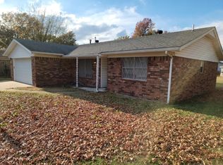 1100 Cottonwood Ct, Pryor, OK 74361
