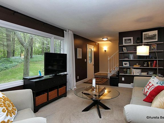 4th image of 575 Alta Dale Ave SE