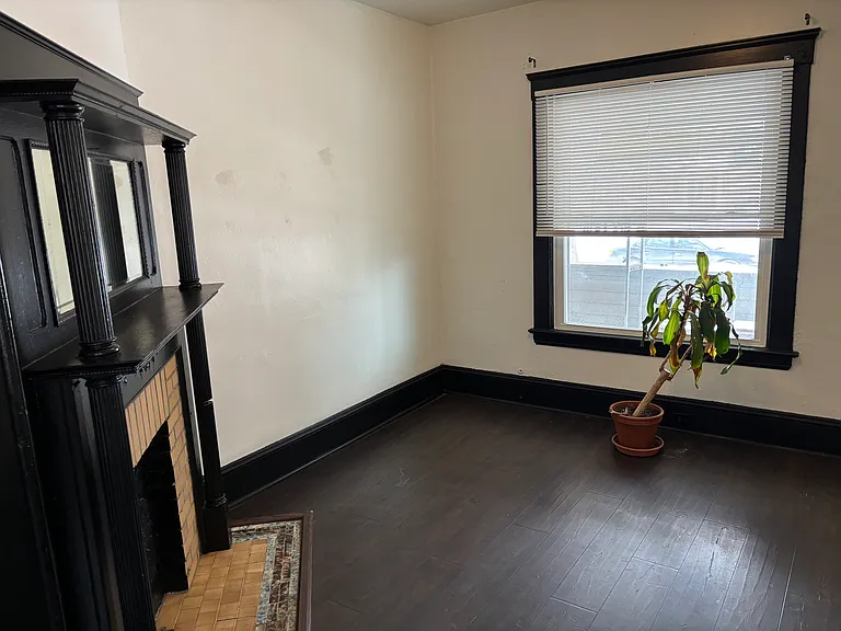 2225 W 11th St #2225 — Photo 10