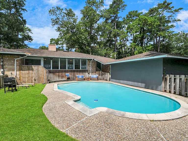 21722 Forest Glade Dr — Photo 34