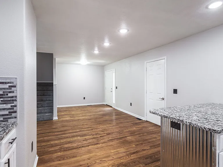 1479 Legends Cir — Photo 2