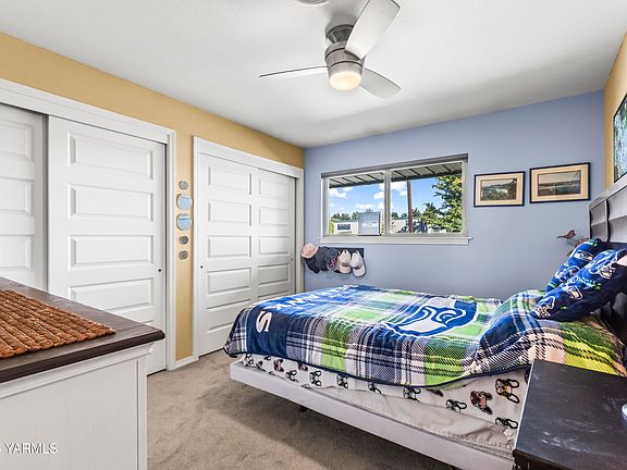 4th image of 920 S 41st Ave #7