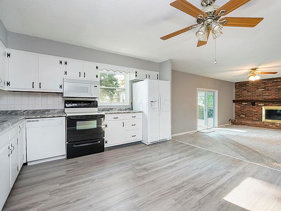 5th image of 3306 Beachworth Dr