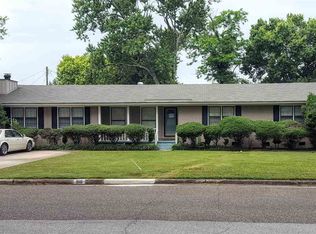 910 Cleermont Dr SE, Huntsville, AL 35801