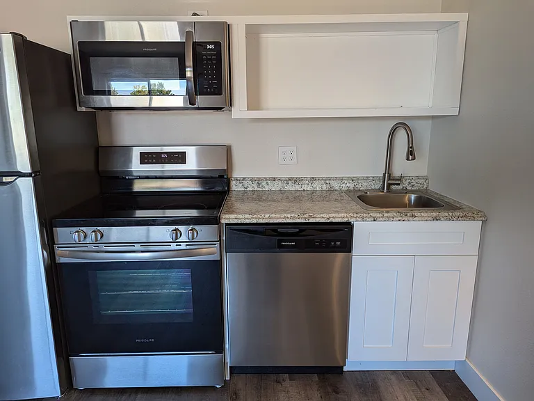 640 E Idaho St #218 — Photo 7
