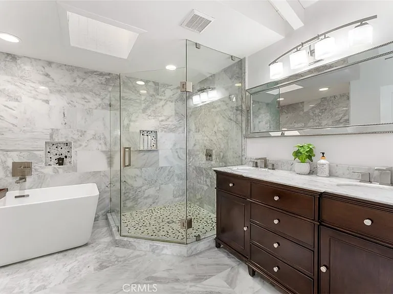 499 Nyes Pl — Photo 28
