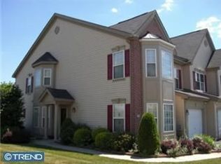 306 Summerhill Ct, Warminster, PA 18974