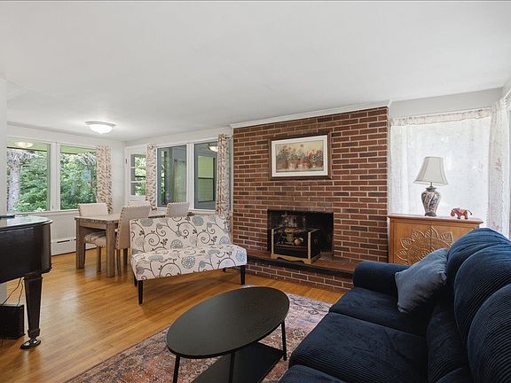 5th image of 308 Crescent Boulevard