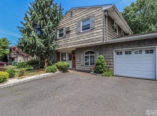 32 Monaghan Rd, Edison, NJ 08817