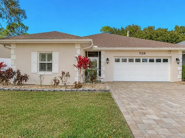 728 Canberra Rd, Winter Haven, FL 33884