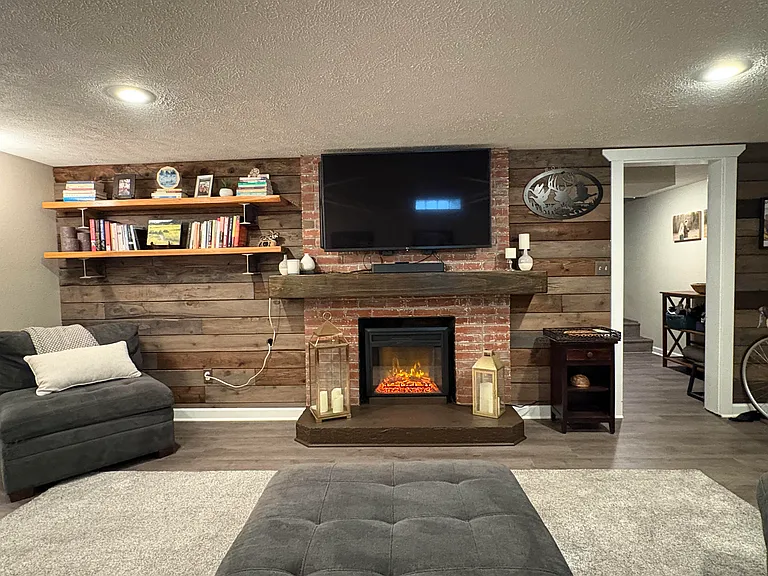 1202 E 36th Ave — Photo 16