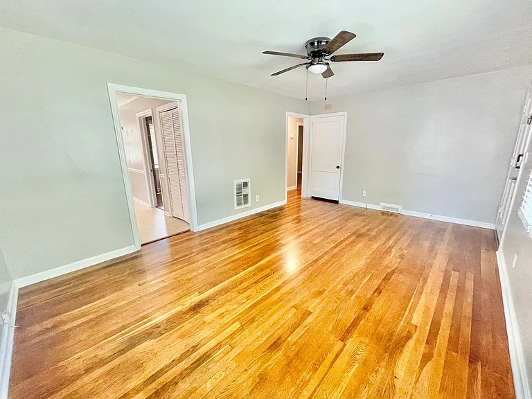 2306 Dellwood Dr — Photo 13