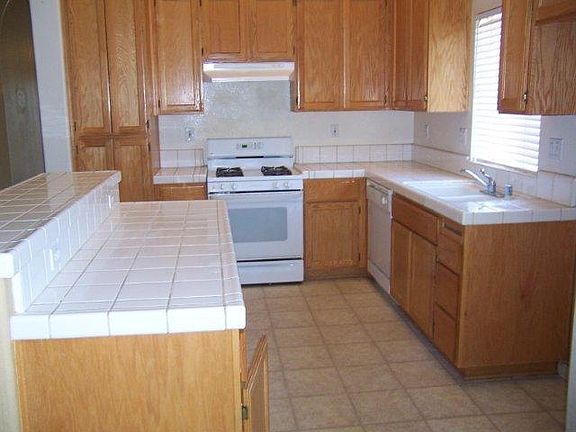 4th image of 1711 Veneto Ct