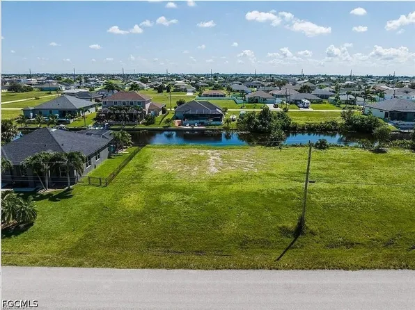 301 NW 26th Pl, Cape Coral, FL 33993