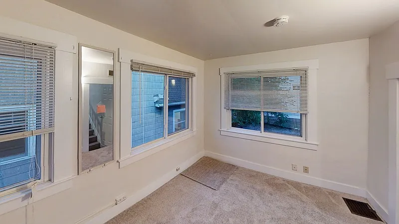 1 bed, 1.0 bath, 134 sqft, $800 — Photo 2