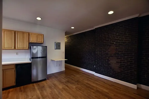 Rented by REAL New York | media 16