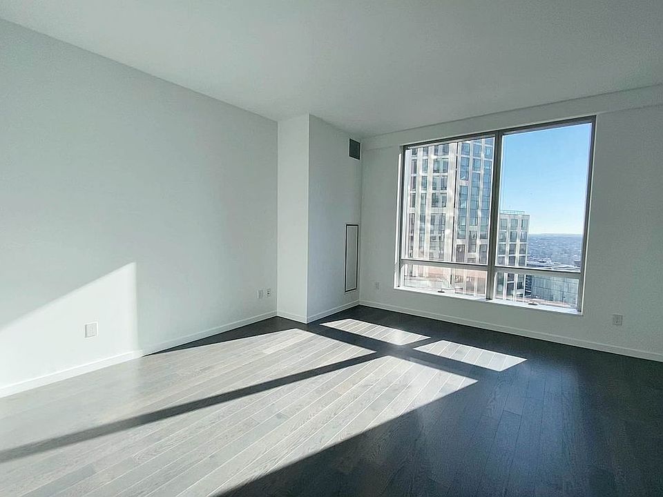 1st image of 1 City Point #37G