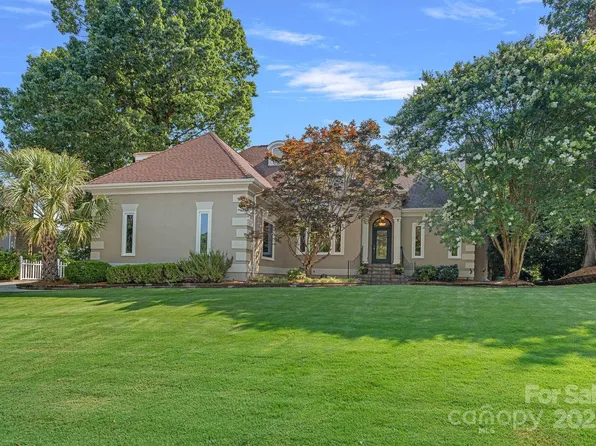 15724 Eagleview Dr, Charlotte, NC 28278