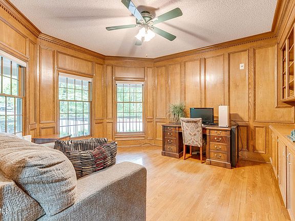 4th image of 1813 Huntington Woods Cir