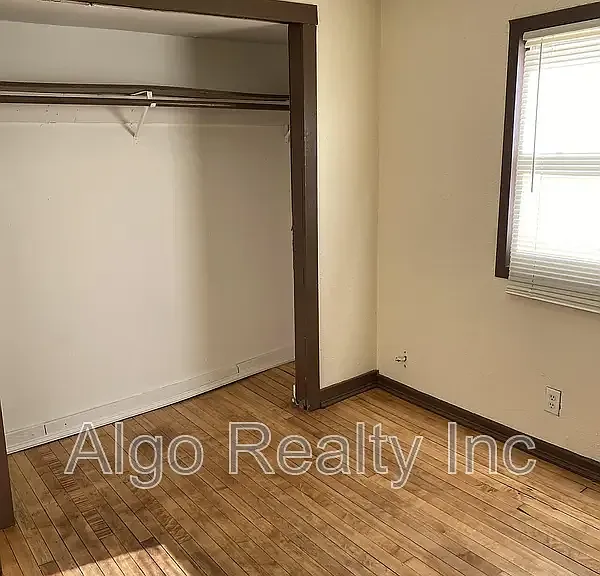 2918 Dupont Ave N #1 — Photo 9