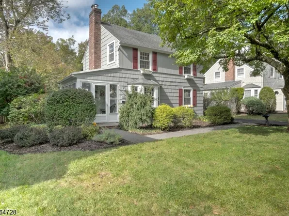 52 Crescent Rd, Livingston Twp., NJ 07039