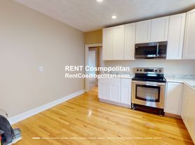 39 Walter St, Medford, MA