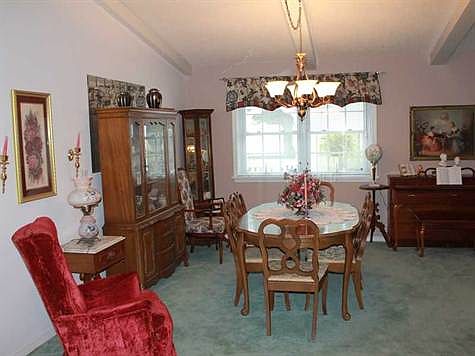 4th image of 33444 Tewksbury Dr