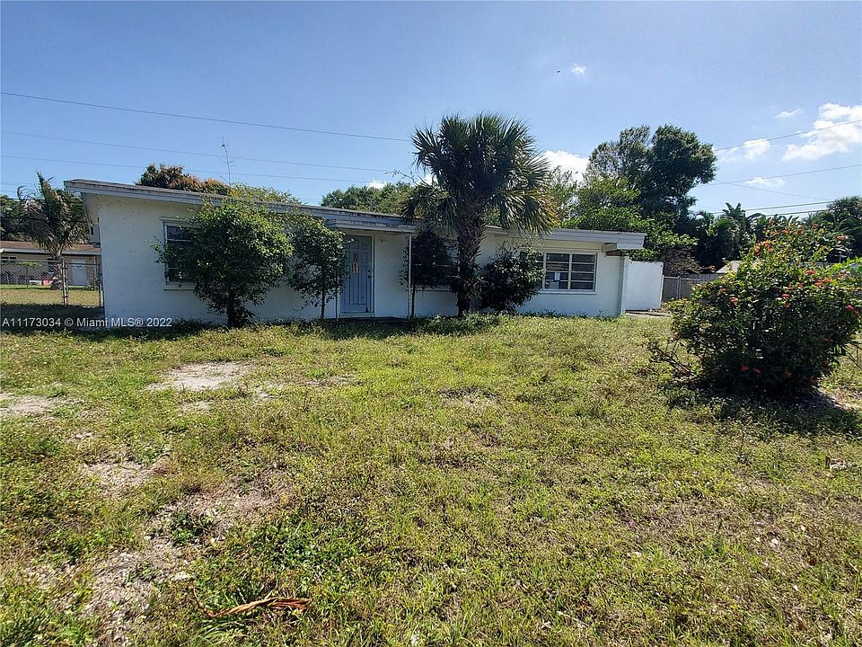 1st image of 208 NE 27th Dr
